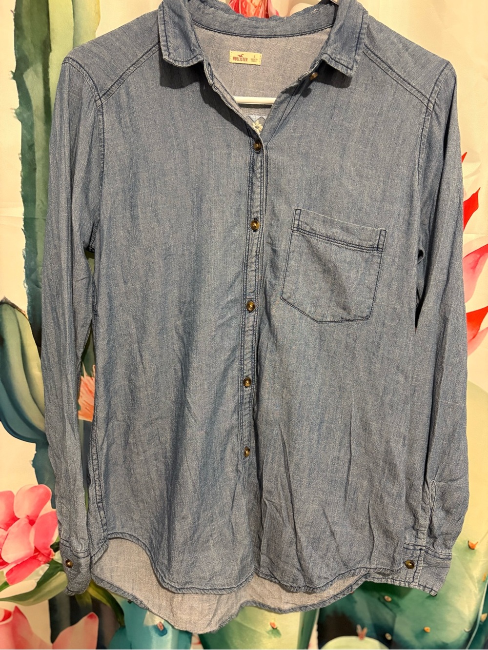 Women's Long Sleeve Hollister Jean Button Up Shirt With Aztec Design On Back S